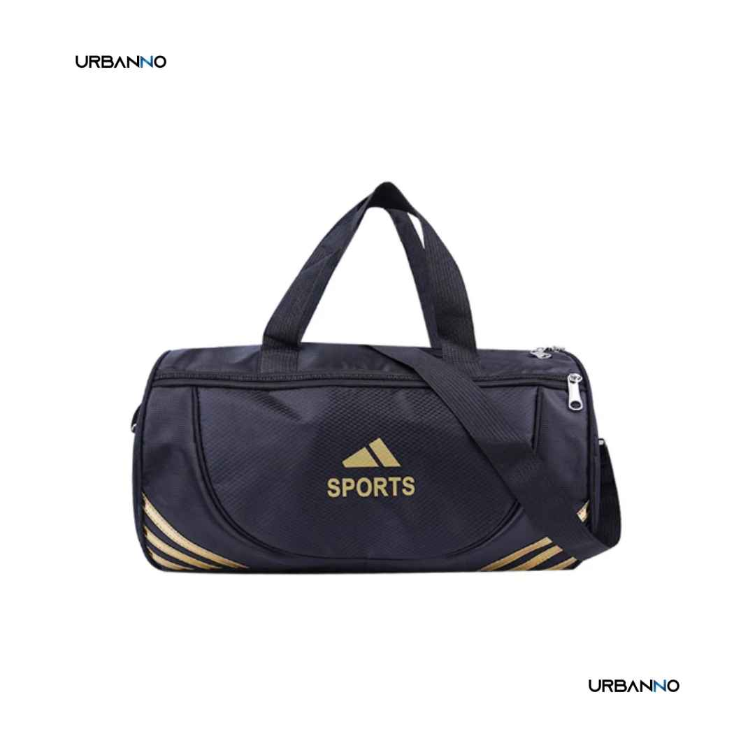 Bolsa de academia pequena preta com detalhes dourados e escrita "SPORTS", fundo branco. Urbanno.