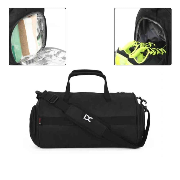 Bolsa de Academia IX Sport Pequena e Discreta preta, destacando o compartimento principal aberto com toalhas e o bolso lateral para guardar sapatos esportivos separadamente, com a vista frontal da bolsa urbanno