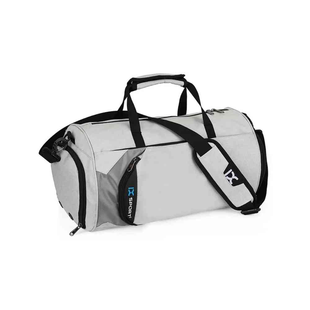 Bolsa de Academia IX Sport Plus cinza, vista frontal em ângulo, com alças de mão e alça de ombro, e detalhe azul, ideal para campeões e atletas urbanno