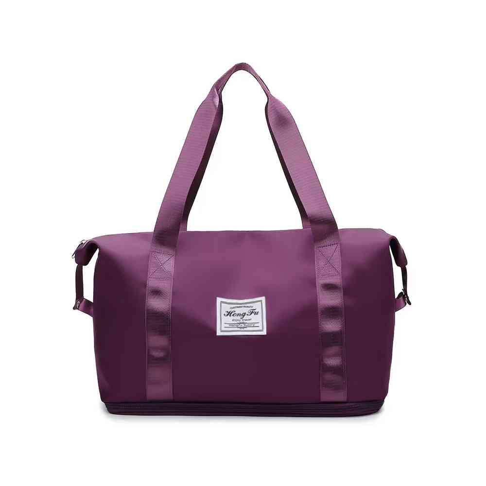 Bolsa de Academia e Viagem Feminina Leve Expansível Vinho Urbanno, vista frontal, com design espaçoso e etiqueta da marca na frente, ideal para praticidade no dia a dia e viagens.