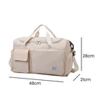 Bolsa de Academia e Viagem Feminina Multifuncional Khaki Urbanno, com linhas indicando suas dimensões de 48cm de comprimento, 28cm de altura e 21cm de profundidade.