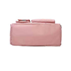Bolsa de Academia e Viagem Feminina Multifuncional Rosa Pêssego Urbanno, vista de baixo, mostrando a base da bolsa com costuras reforçadas e o compartimento inferior.