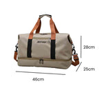Bolsa de Academia e Viagem Grande com Compartimento de Sapatos Khaki Urbanno, com linhas indicando suas dimensões de 46cm de comprimento, 28cm de altura e 25cm de largura.