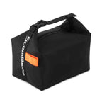 Bolsa Térmica Compacta Impermeável Urbanno preta, vista lateral com alça dobrável e detalhe em laranja, ideal para o dia a dia