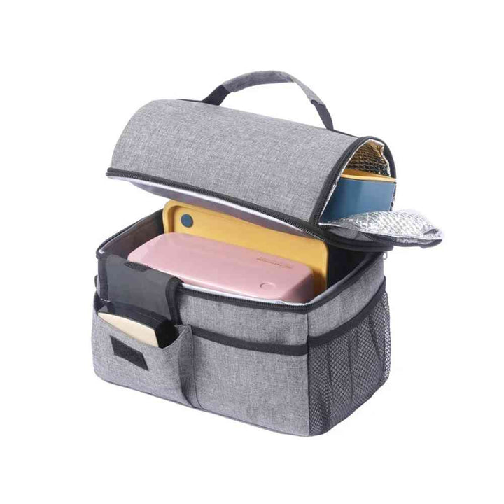 Bolsa Térmica Grande para Marmita com Duplo Compartimento 10L Urbanno cinza, aberta mostrando marmitas em ambos os compartimentos, com acesso lateral ao compartimento superior, destacando organização e praticidade urbanno