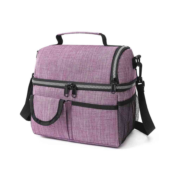 Bolsa Térmica Grande para Marmita com Duplo Compartimento 10L Urbanno lilás, vista lateral mostrando a abertura diferenciada do compartimento superior e os bolsos laterais, ideal para praticidade no dia a dia urbanno