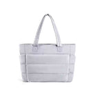 Bolsa Tote de Academia e Dia a Dia Feminina Acolchoada Urbanno cinza, vista frontal, com design macio e acolchoado e alças superiores