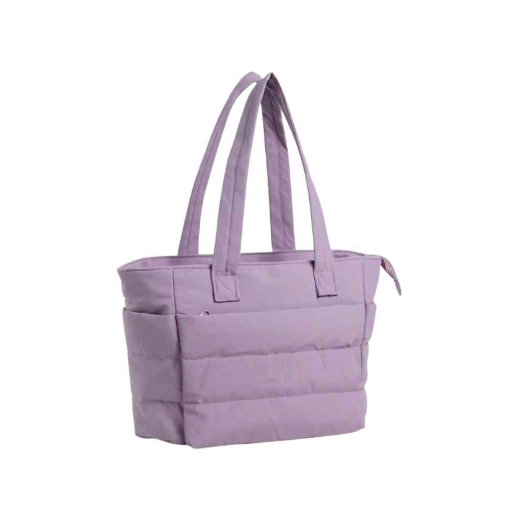 Bolsa Tote de Academia e Dia a Dia Feminina Acolchoada na cor Lilás, mostrando o estilo puffer.