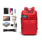 Mochila Exército Militar Tática 50L Vermelha Urbanno, vista lateral, com diversos itens de viagem e expedição como laptop, tablet, roupas e tripé dispostos ao lado, demonstrando sua ampla capacidade de organização.