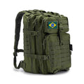 Mochila Exército Tática 50L para Viagem e Expedição Verde Militar Urbanno, vista frontal, com patch da bandeira do Brasil, alças ajustáveis e diversos compartimentos táticos, ideal para aventuras.