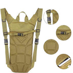 Mochila de Hidratação 3L com Reservatório TPU para Corrida e Ciclismo Khaki Urbanno, mostrando a parte traseira acolchoada com alças ajustáveis e detalhes ampliados das fivelas e de um bolso interno para celular.