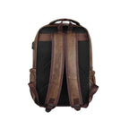 Mochila Notebook 15.6" em Couro PU Minimalista USB Marrom Tabaco Urbanno, vista traseira, destacando o painel acolchoado e respirável, e as alças ergonômicas para maior conforto.