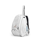 Mochila Raqueteira Babolat Branca e Dourada Urbanno, vista frontal, com design moderno e compartimento superior para raquetes, ideal para jogadores de tênis urbanno