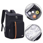 Mochila Térmica Cooler 18L Urbanno preta, mostrando interior com bebidas e frutas e detalhe do revestimento térmico interno