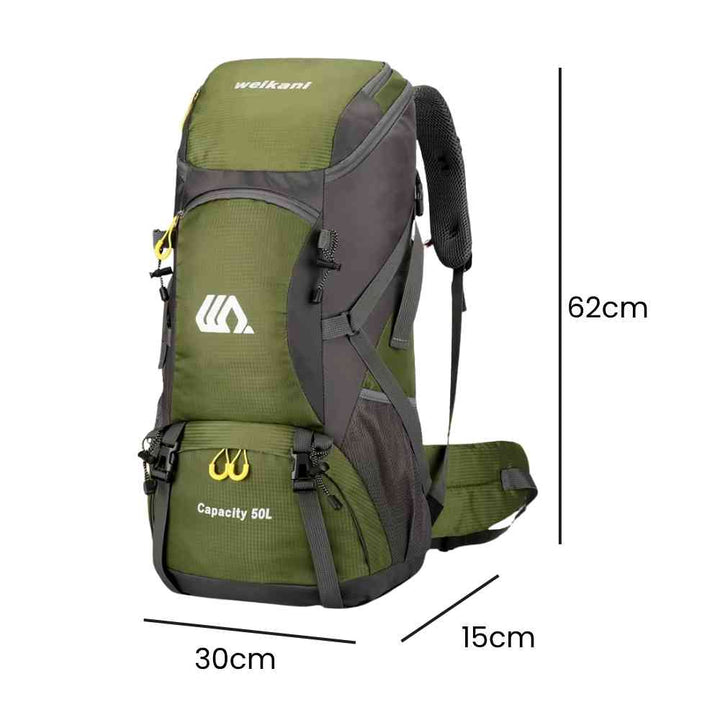 Mochila de Viagem e Camping 50L Aventura Impermeável Urbanno verde oliva, exibindo suas dimensões de 62cm de altura, 30cm de largura e 15cm de profundidade, ideal para expedições e aventuras urbanno