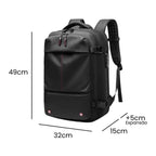 
Mochila de Viagem Notebook 17 polegadas Expansível Urbanno preta, exibindo suas dimensões de 49x32x15cm e expansão de +5cm