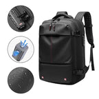 Mochila de Viagem Notebook 17 polegadas Expansível Urbanno preta, destacando cadeado de segurança, bomba de vácuo e tecido impermeável resistente à água