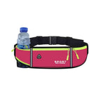 Pochete Cinto de Hidratação Multifuncional Impermeável para Corrida Pink Urbanno, vista frontal, com garrafa de água inserida no bolso lateral de tela, destacando a praticidade para se manter hidratado durante corridas e exercícios.