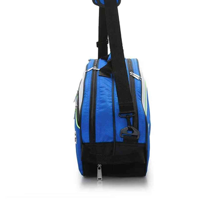 Raqueteira Yonex 3 Raquetes azul, vista lateral inferior mostrando o compartimento com zíper para sapatos, alça de ombro ajustável e detalhes do tecido urbanno