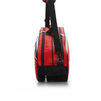 Raqueteira Yonex 3 Raquetes vermelha, vista lateral inferior mostrando o compartimento com zíper para sapatos, alça de ombro ajustável e detalhes do tecido urbanno